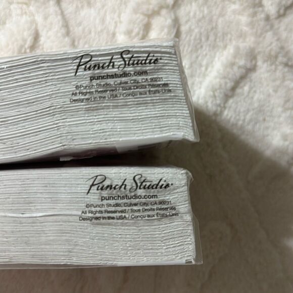 Punch Studio 32 x 2pk Guest Paper Towel Napkins White Pink English Toile Print - Picture 7 of 11